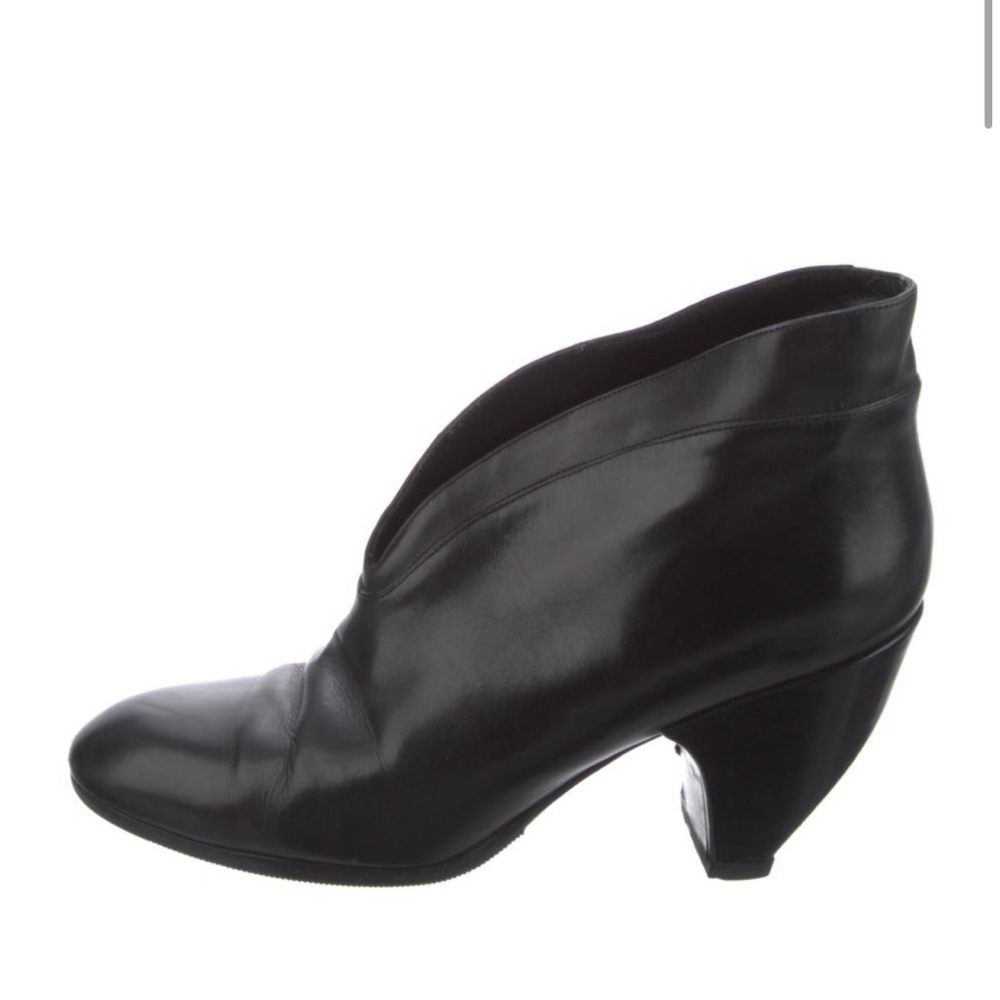 Marc Jacobs Black Leather Ankle Boots 8.5 Booties
